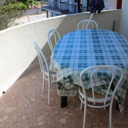 Appartement In With Terrace, Air Condition, Wifi, Washing Machine *