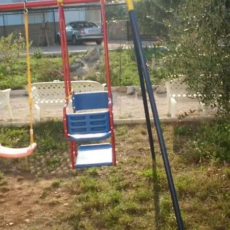 Apartman In With Terrace, Air Condition, Wifi, Washing Machine Pirovac