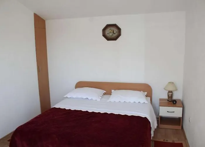 In With Terrace, Air Condition, Wifi, Washing Machine