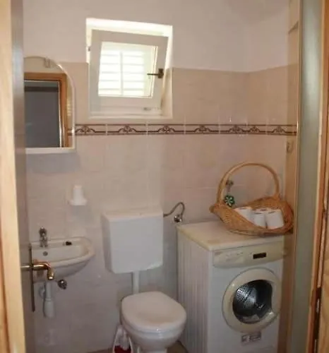 דירה In With Terrace, Air Condition, Wifi, Washing Machine פירובאץ