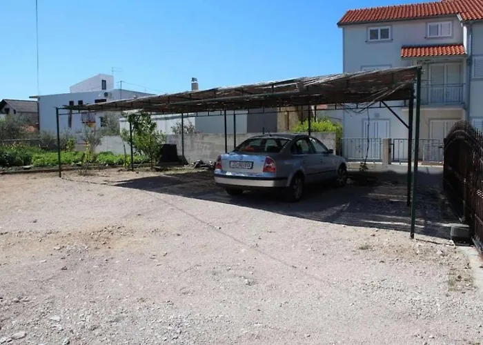 Апартаменты In With Terrace, Air Condition, Wifi, Washing Machine Пировац