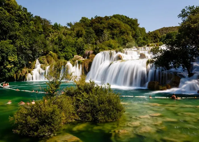 דירה In With Terrace, Air Condition, Wifi, Washing Machine פירובאץ